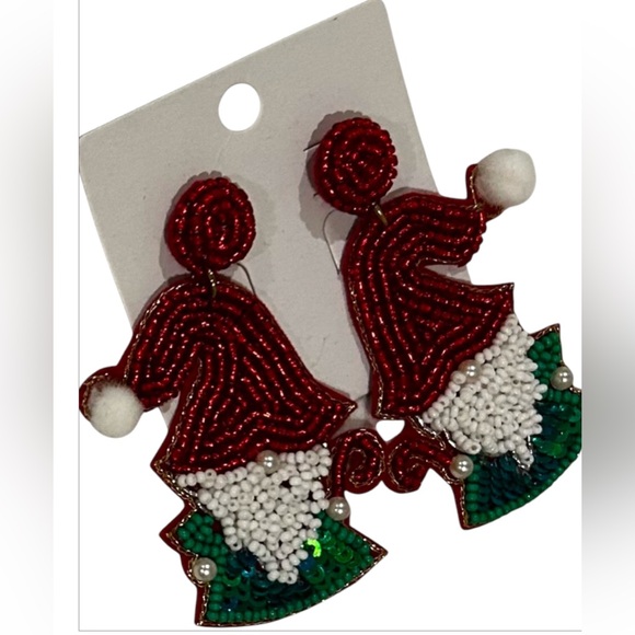 Seed Bead Christmas gnome earrings - Picture 2 of 3